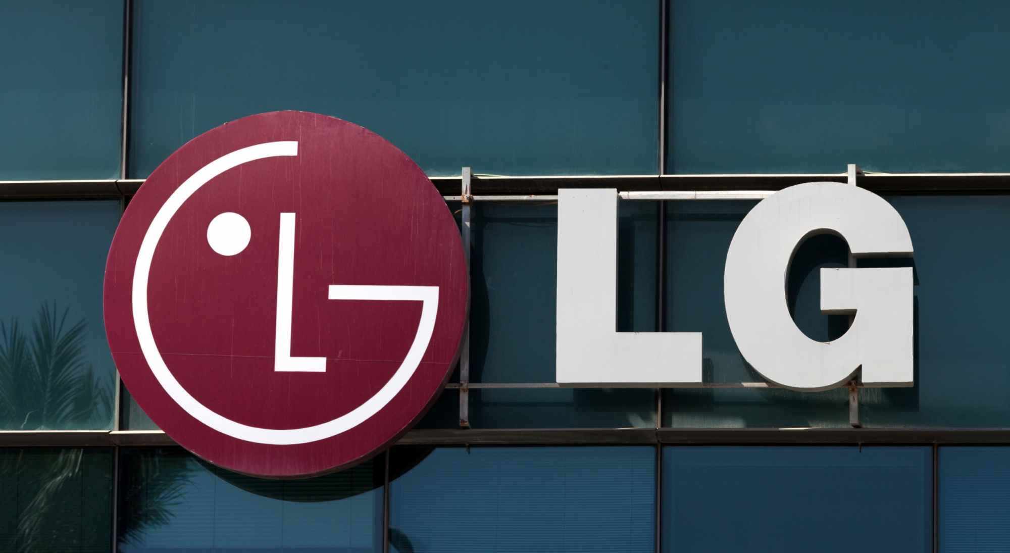 LG to Bring Interoperable Metaverse to Smart TVs via Oorbit