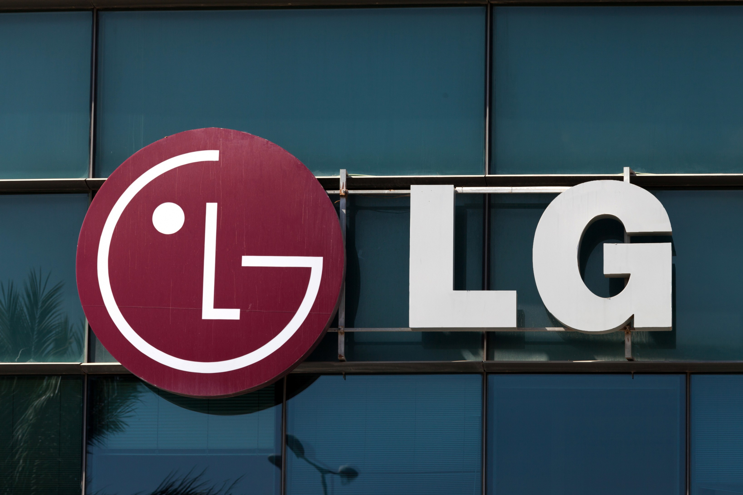 LG to Bring Interoperable Metaverse to Smart TVs via Oorbit